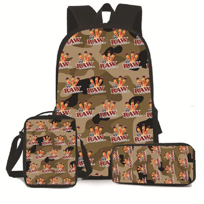 Set creativo de mochila, cartuchera y portador de porros – ¡Estilo y Originalidad en Cada Uso! 🌿🎨

Set perfecto para quienes buscan brillar con su personalidad en cada momento. Incluye bolsas multifuncionales: mochil