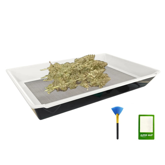 Kit de Bandeja para Deshoje de flores de Cannabis con Malla de 150 Micrones – Tamaño Perfecto 13" x 20" 🌿✂️

Descubre este Kit de Bandeja Premium para el Deshoje de Cogollos de Cannabis, diseñado para optimizar tu