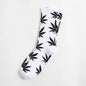 Calcetines Casuales de Algodón Premium – Diseño Único de Hojas de Cannabis y Motivos Naturales

Descubre la combinación perfecta entre estilo, comodidad y calidad con nuestros calcetines casuales unisex, diseñados espe