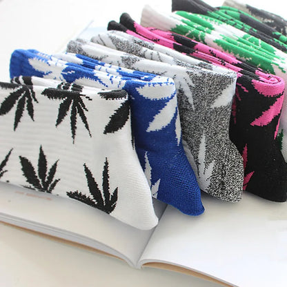 Calcetines Casuales de Algodón Premium – Diseño Único de Hojas de Cannabis y Motivos Naturales

Descubre la combinación perfecta entre estilo, comodidad y calidad con nuestros calcetines casuales unisex, diseñados espe