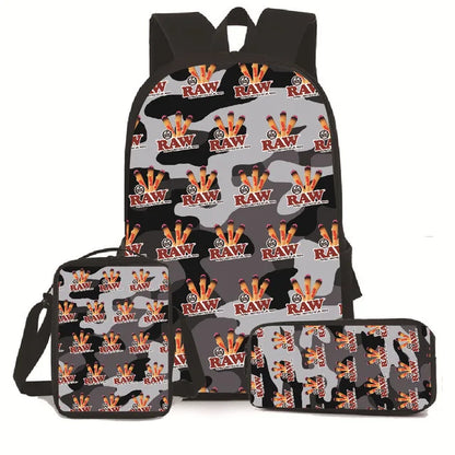 Set creativo de mochila, cartuchera y portador de porros – ¡Estilo y Originalidad en Cada Uso! 🌿🎨

Set perfecto para quienes buscan brillar con su personalidad en cada momento. Incluye bolsas multifuncionales: mochil