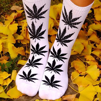 Calcetines Casuales de Algodón Premium – Diseño Único de Hojas de Cannabis y Motivos Naturales

Descubre la combinación perfecta entre estilo, comodidad y calidad con nuestros calcetines casuales unisex, diseñados espe