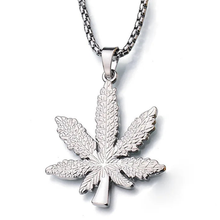 Collar con Colgante de Hoja de Cannabis – Joyería Unisex Inspirada en la Naturaleza 🌿

Descubre este collar premium con diseño de hoja de cannabis , perfecto para mujeres y hombres que buscan un estilo único y moderno